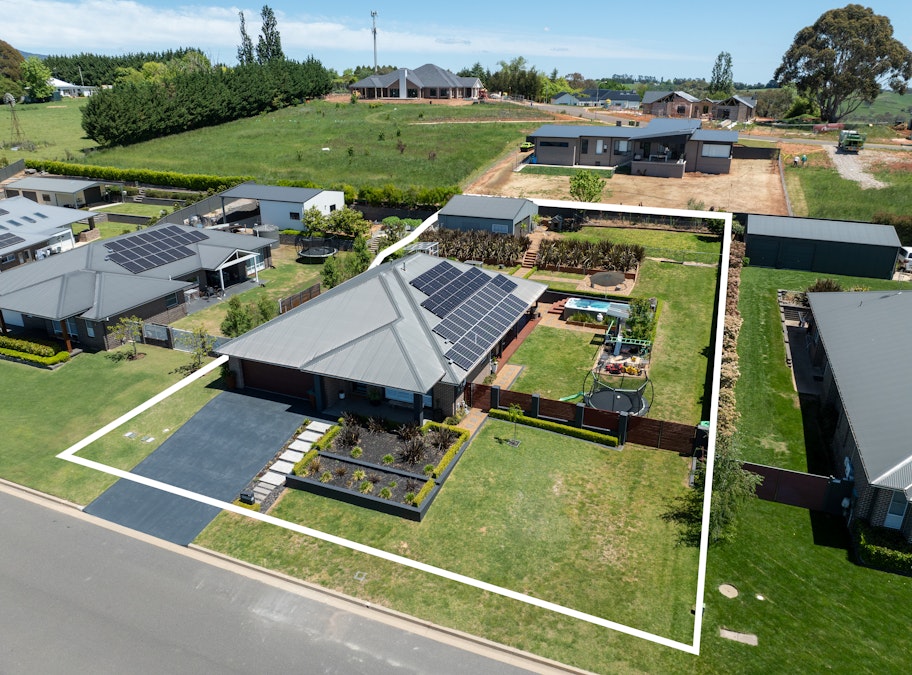 29 Lisbon Circuit, Orange, NSW, 2800 - Image 2