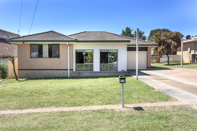 34 Comerford Street, Cowra, NSW, 2794 - Image 1