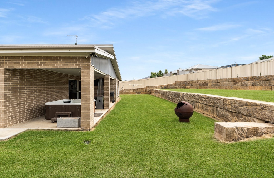 13 Gell Place, Bathurst, NSW, 2795 - Image 17