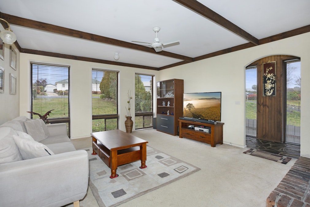 21 Balfour Street, Oberon, NSW, 2787 - Image 2