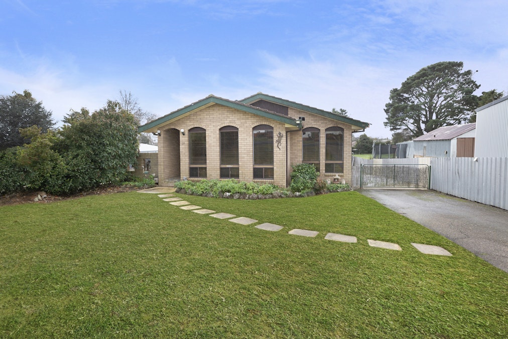 21 Balfour Street, Oberon, NSW, 2787 - Image 1