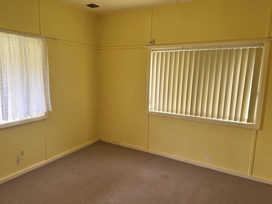 10 Thomas Street, Cowra, NSW, 2794 - Image 6