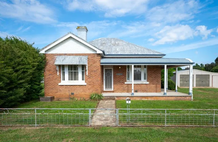 3 Gilchrist Street, Blayney, NSW, 2799