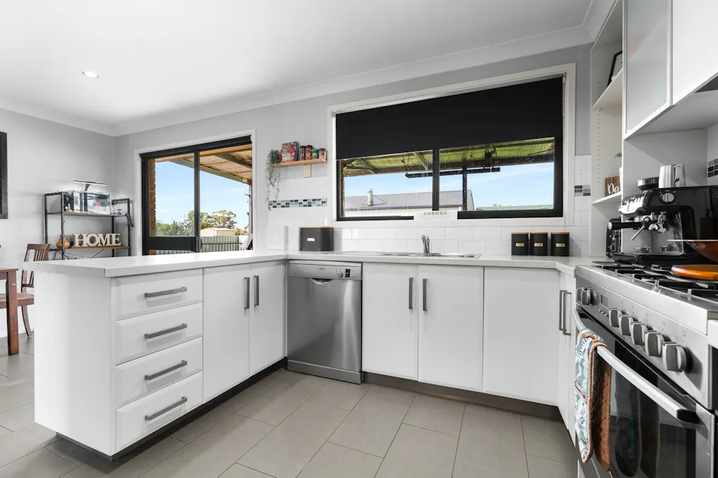 98 Lyall Street, Cowra, NSW, 2794 - Image 2