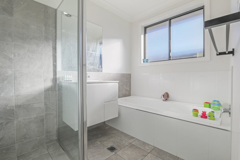 12 Lew Avenue, Eglinton, NSW, 2795 - Image 13