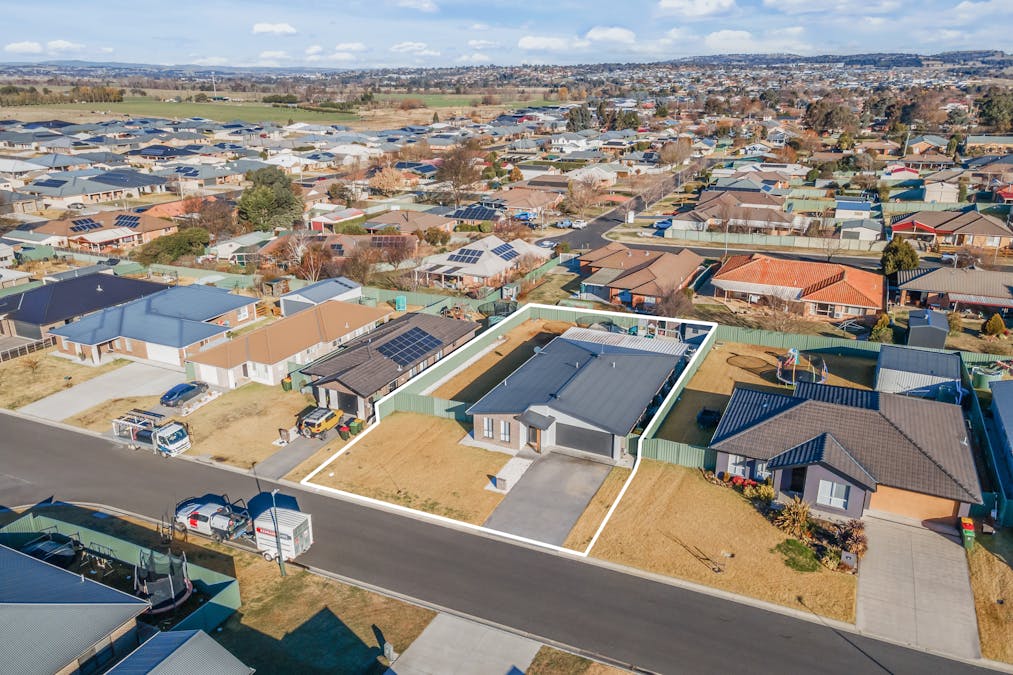 12 Lew Avenue, Eglinton, NSW, 2795 - Image 2