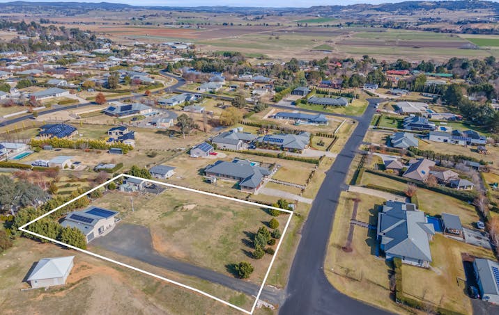 13 Ridgeview Close, White Rock, NSW, 2795 - Image 1