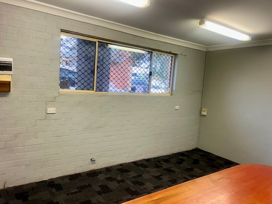 1/94A Bentinck Street, Bathurst, NSW, 2795 - Image 2