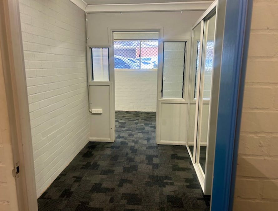 1/94A Bentinck Street, Bathurst, NSW, 2795 - Image 3