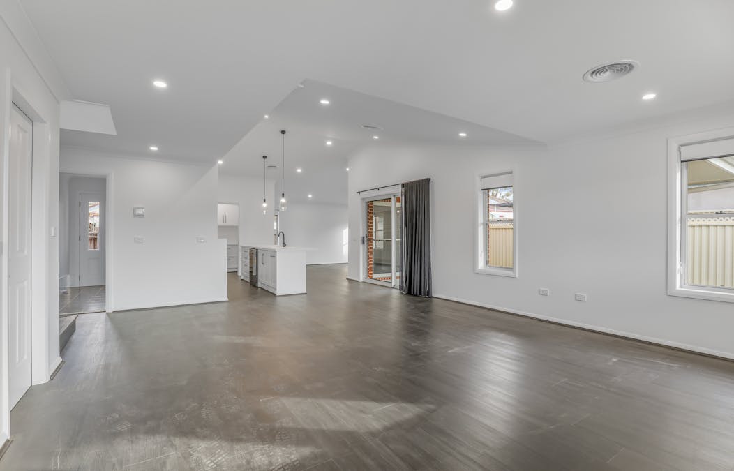 10a Northcott Dr, West Bathurst, NSW, 2795 - Image 3