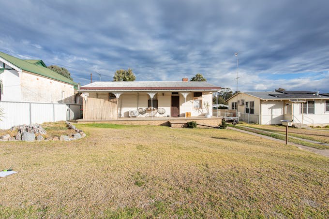 29 Dungaleer Street, Cowra, NSW, 2794 - Image 1