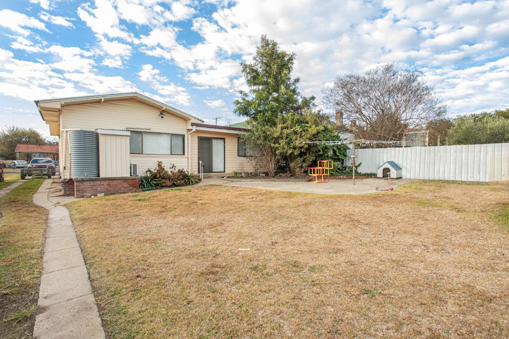 29 Dungaleer Street, Cowra, NSW, 2794 - Image 14