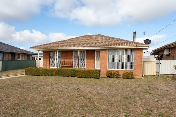 100 Lyall Street, Cowra, NSW, 2794 - Image 1