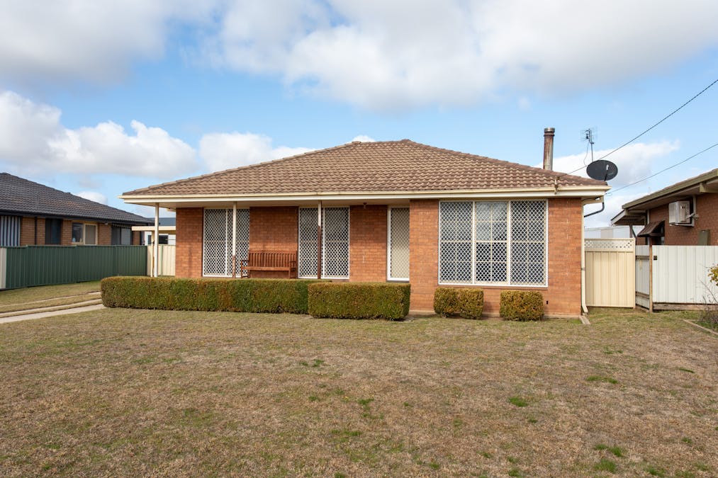 100 Lyall Street, Cowra, NSW, 2794 - Image 1