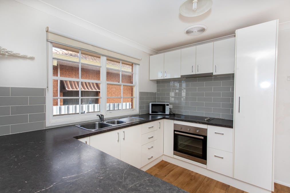 100 Lyall Street, Cowra, NSW, 2794 - Image 2