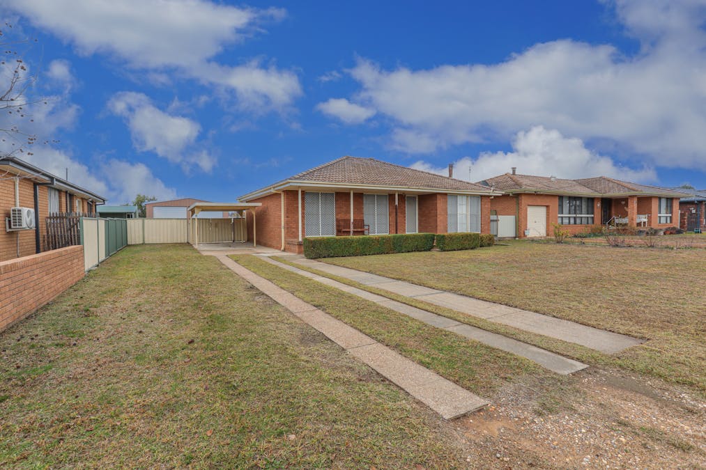 100 Lyall Street, Cowra, NSW, 2794 - Image 12