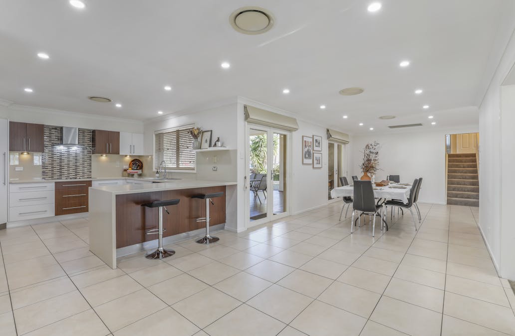6 Appian Way, Cowra, NSW, 2794 - Image 4