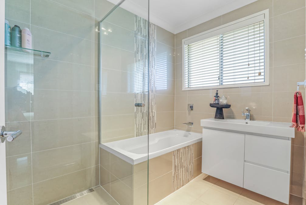6 Appian Way, Cowra, NSW, 2794 - Image 12