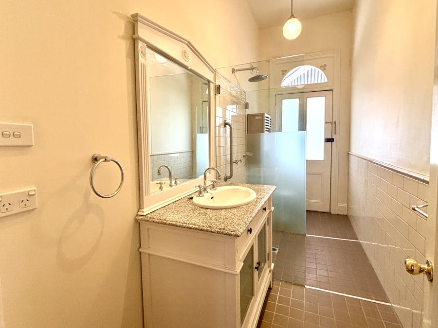 212a Russell Street, Bathurst, NSW, 2795 - Image 6