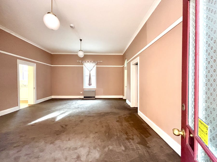 212a Russell Street, Bathurst, NSW, 2795 - Image 2