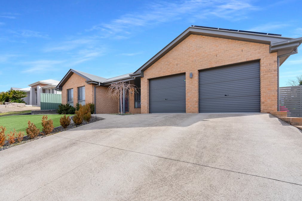 3 Blaxland Drive, Llanarth, NSW, 2795 - Image 2