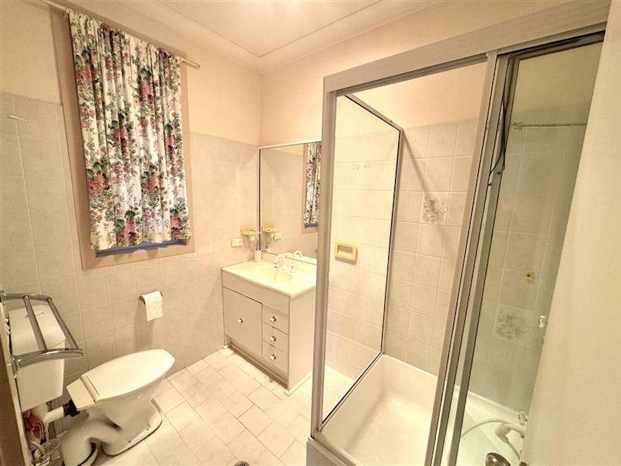 16 Myall Street, Cowra, NSW, 2794 - Image 9
