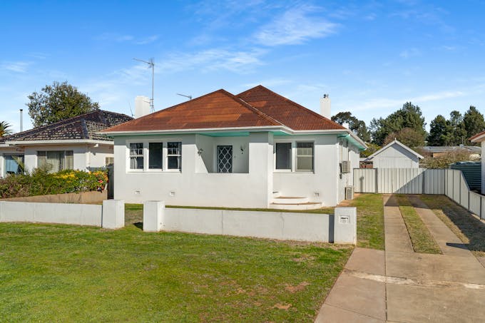 5 Dungaleer Street, Cowra, NSW, 2794 - Image 1