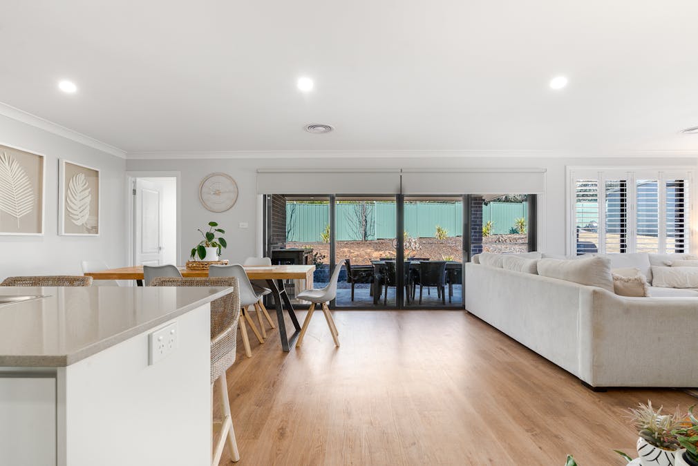 2 Streatfield Close, Blayney, NSW, 2799 - Image 6