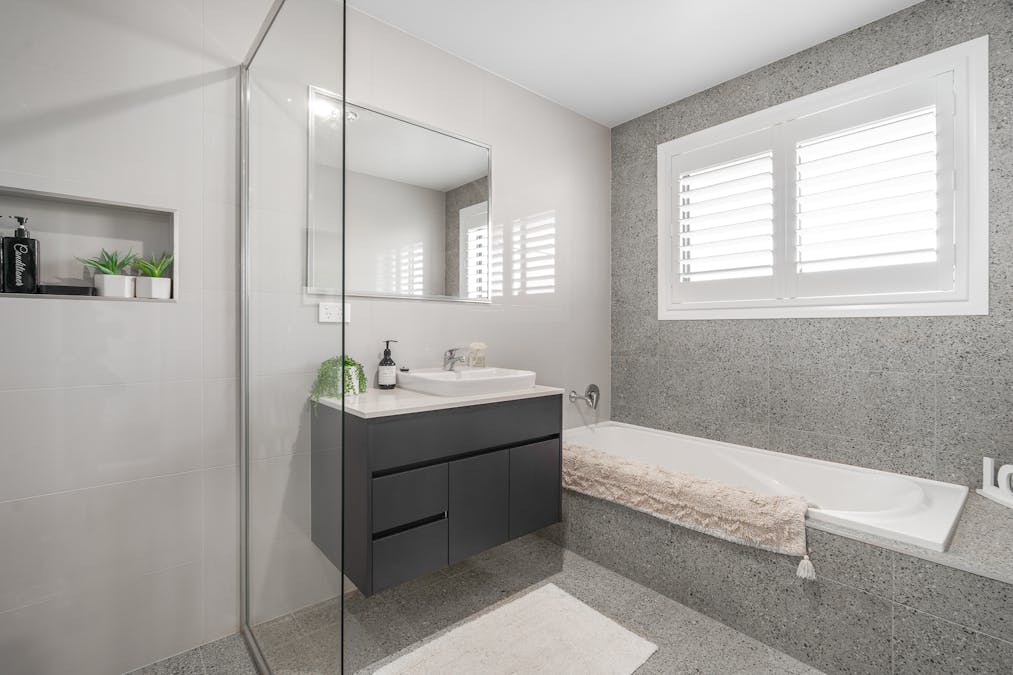 2 Streatfield Close, Blayney, NSW, 2799 - Image 8