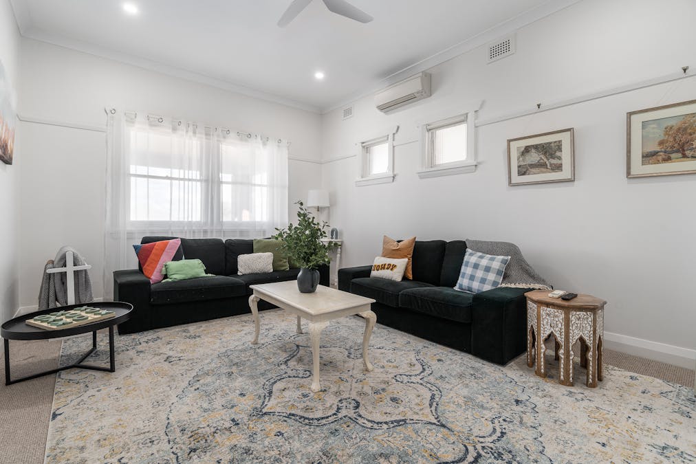 18 Bartlett Avenue, Cowra, NSW, 2794 - Image 3