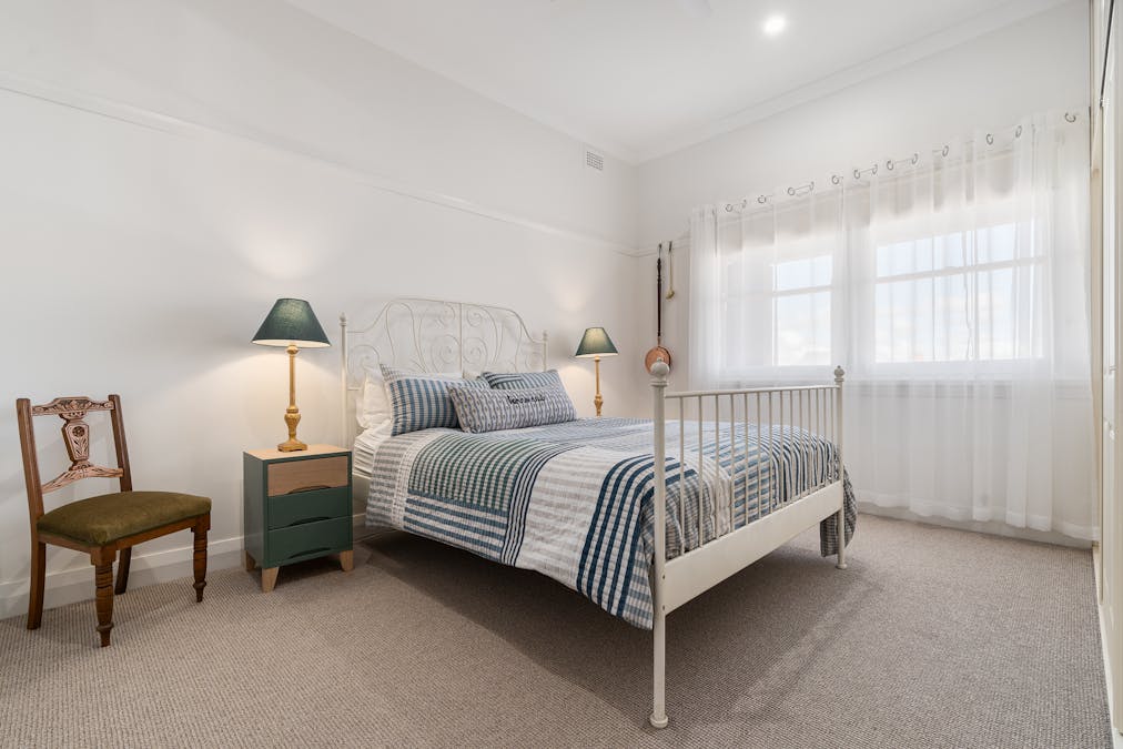 18 Bartlett Avenue, Cowra, NSW, 2794 - Image 7