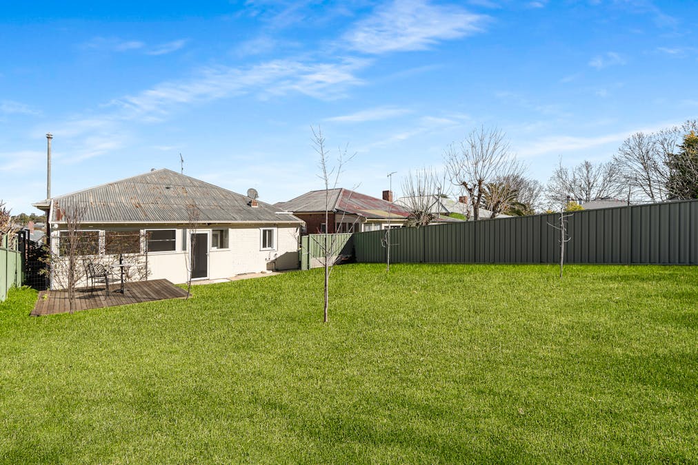 18 Bartlett Avenue, Cowra, NSW, 2794 - Image 14
