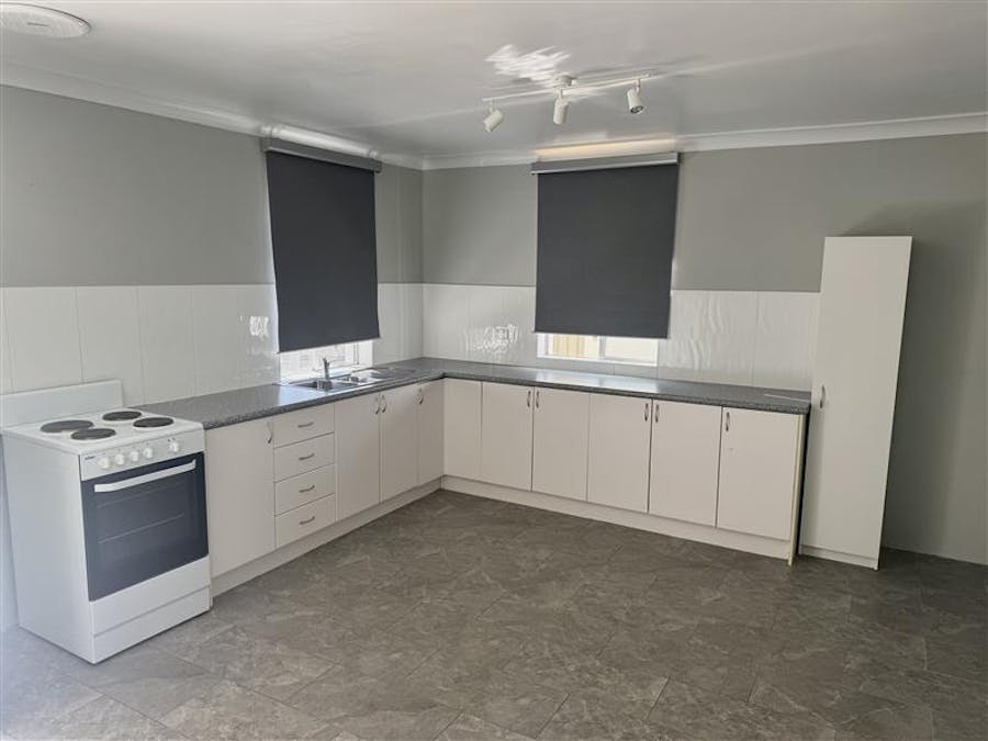 8 Brougham Street, Cowra, NSW, 2794 - Image 6