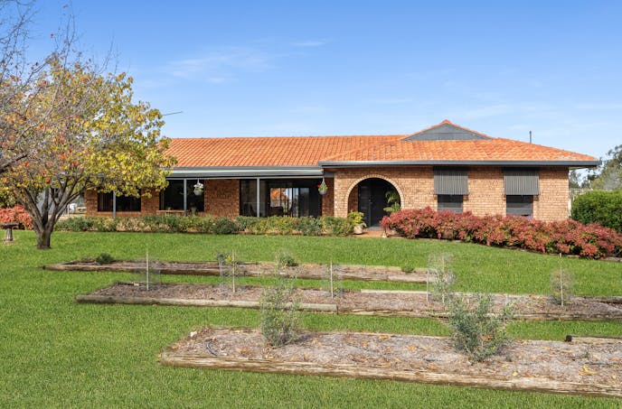 520 Darbys Falls  Road, Cowra, NSW, 2794 - Image 1