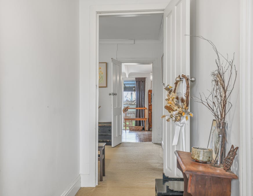 142 Seymour Street, Bathurst, NSW, 2795 - Image 2