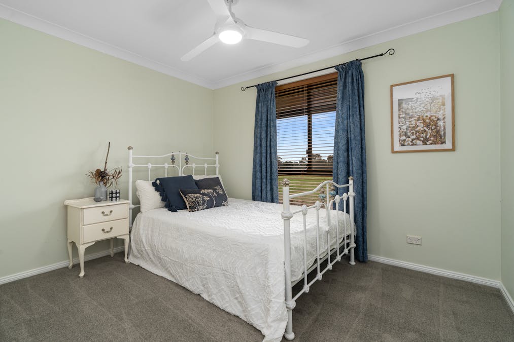 151 Barrs Road, Cowra, NSW, 2794 - Image 12
