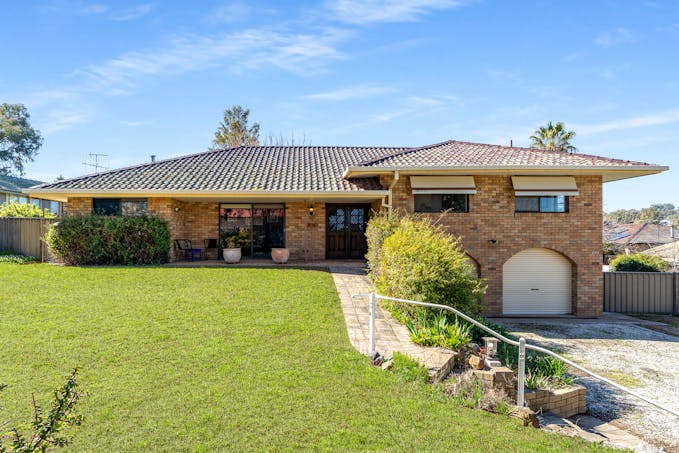 1 Flint Street, Cowra, NSW, 2794 - Image 1