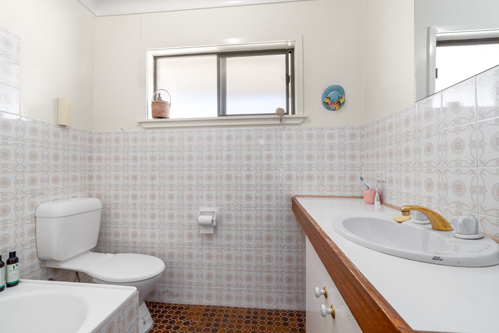 1 Flint Street, Cowra, NSW, 2794 - Image 12