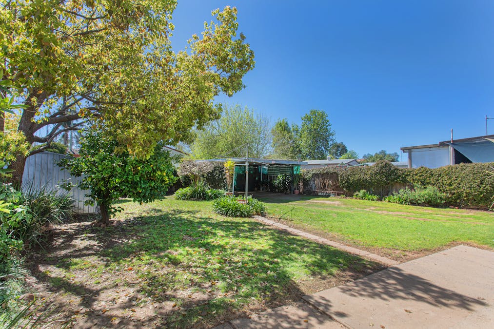 44 Logan Street, Cowra, NSW, 2794 - Image 12