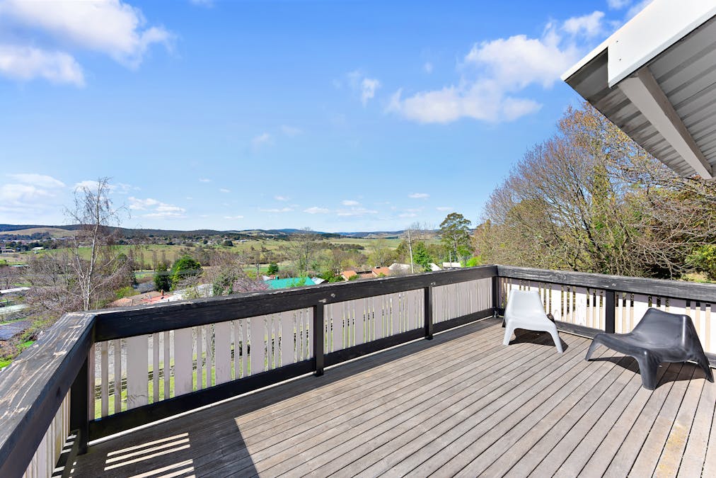 14 Jenolan Street, Oberon, NSW, 2787 - Image 3