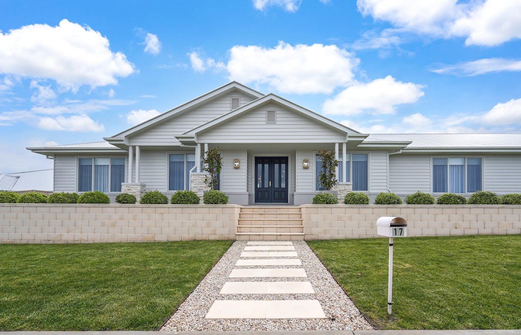 17 Ignatius Place, Kelso, NSW, 2795 - Image 1