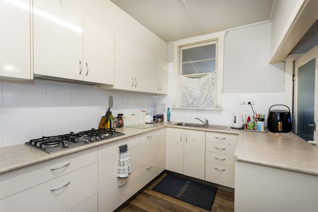 9 Lee Street, Cowra, NSW, 2794 - Image 3