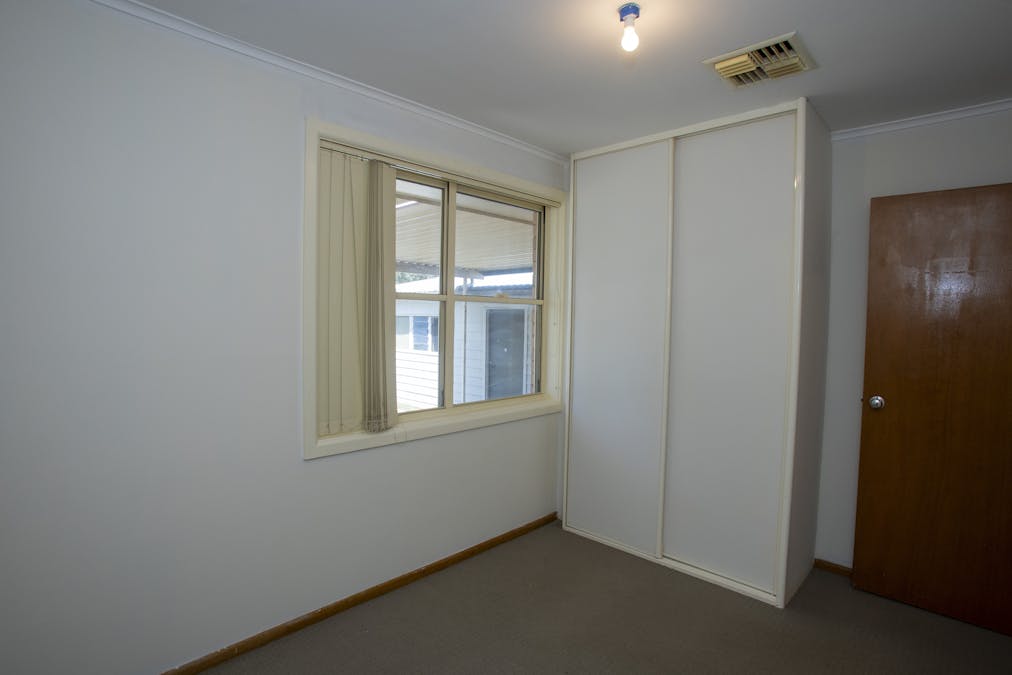 15 Hood Street, Cowra, NSW, 2794 - Image 8