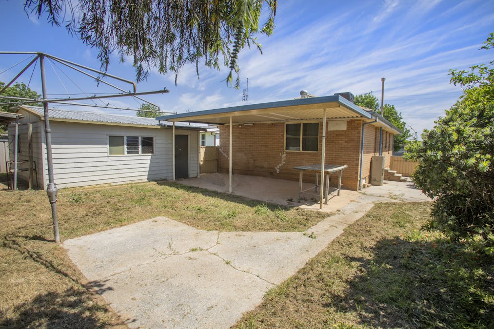 15 Hood Street, Cowra, NSW, 2794 - Image 11