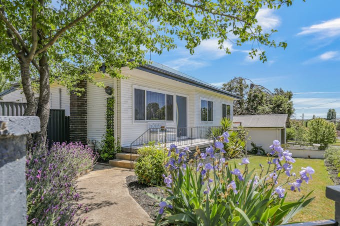 23 Macquarie Street, West Bathurst, NSW, 2795 - Image 1