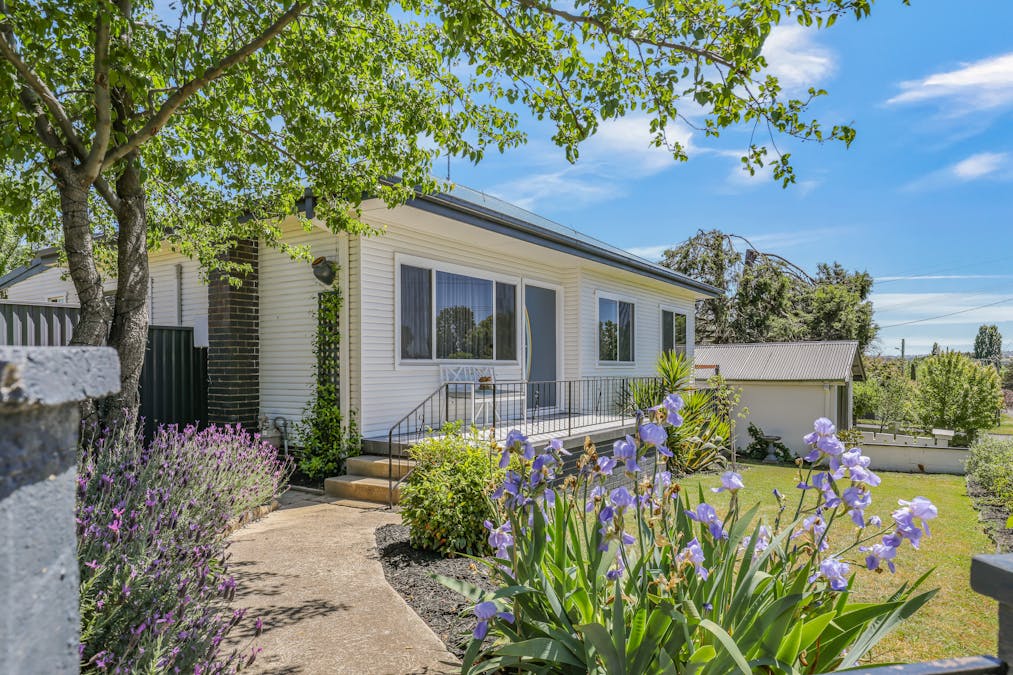 23 Macquarie Street, West Bathurst, NSW, 2795 - Image 1