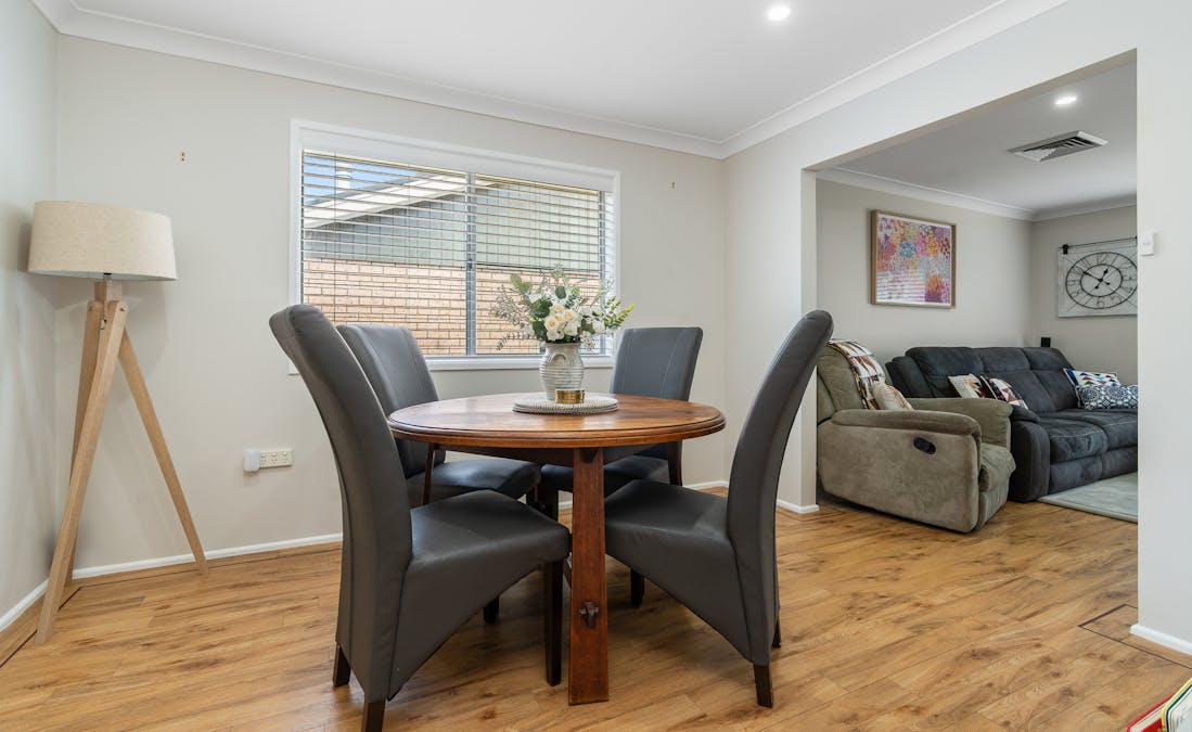 19 Hanna Street, Cowra, NSW, 2794 - Image 4