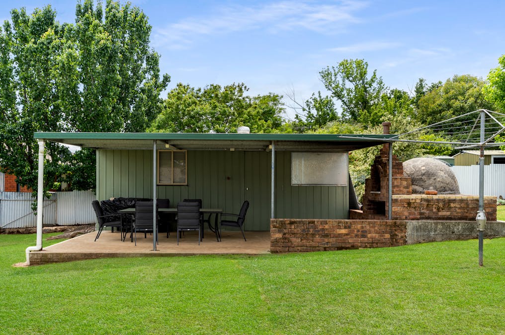 19 Hanna Street, Cowra, NSW, 2794 - Image 11