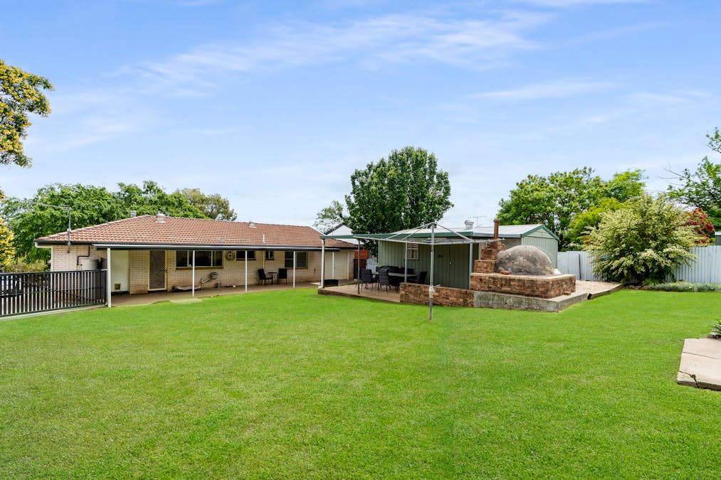 19 Hanna Street, Cowra, NSW, 2794 - Image 13