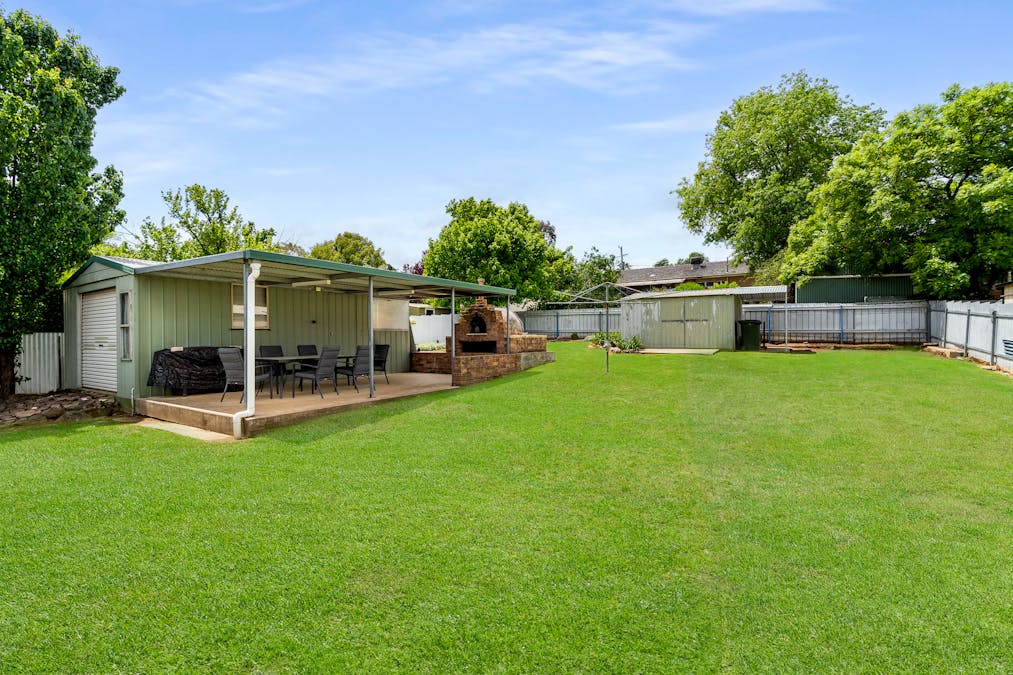 19 Hanna Street, Cowra, NSW, 2794 - Image 14